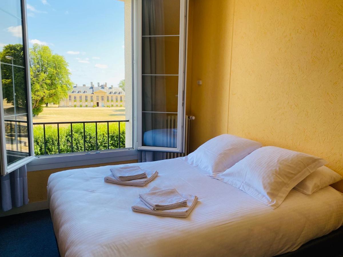 Hotel De La Poste Falaise  Εξωτερικό φωτογραφία