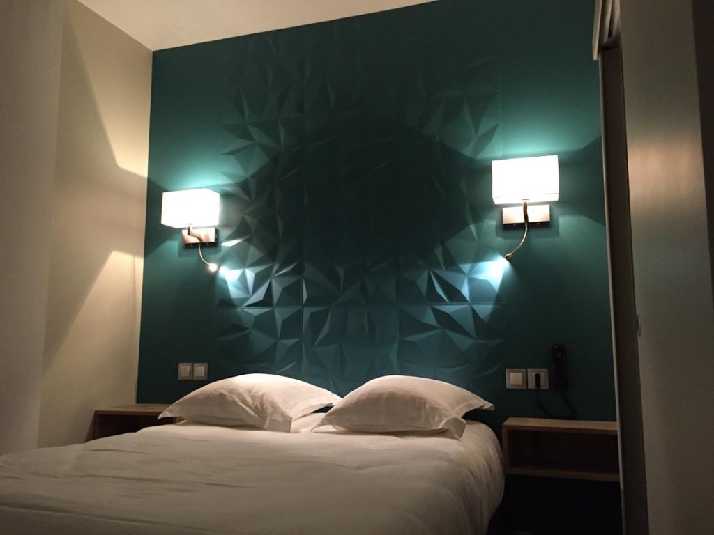 Hotel De La Poste Falaise  Δωμάτιο φωτογραφία